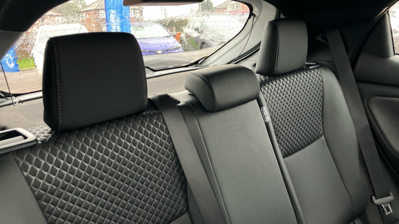 Toyota Yaris 1.5 Hybrid Dynamic 5dr CVT Hybrid Hatchback